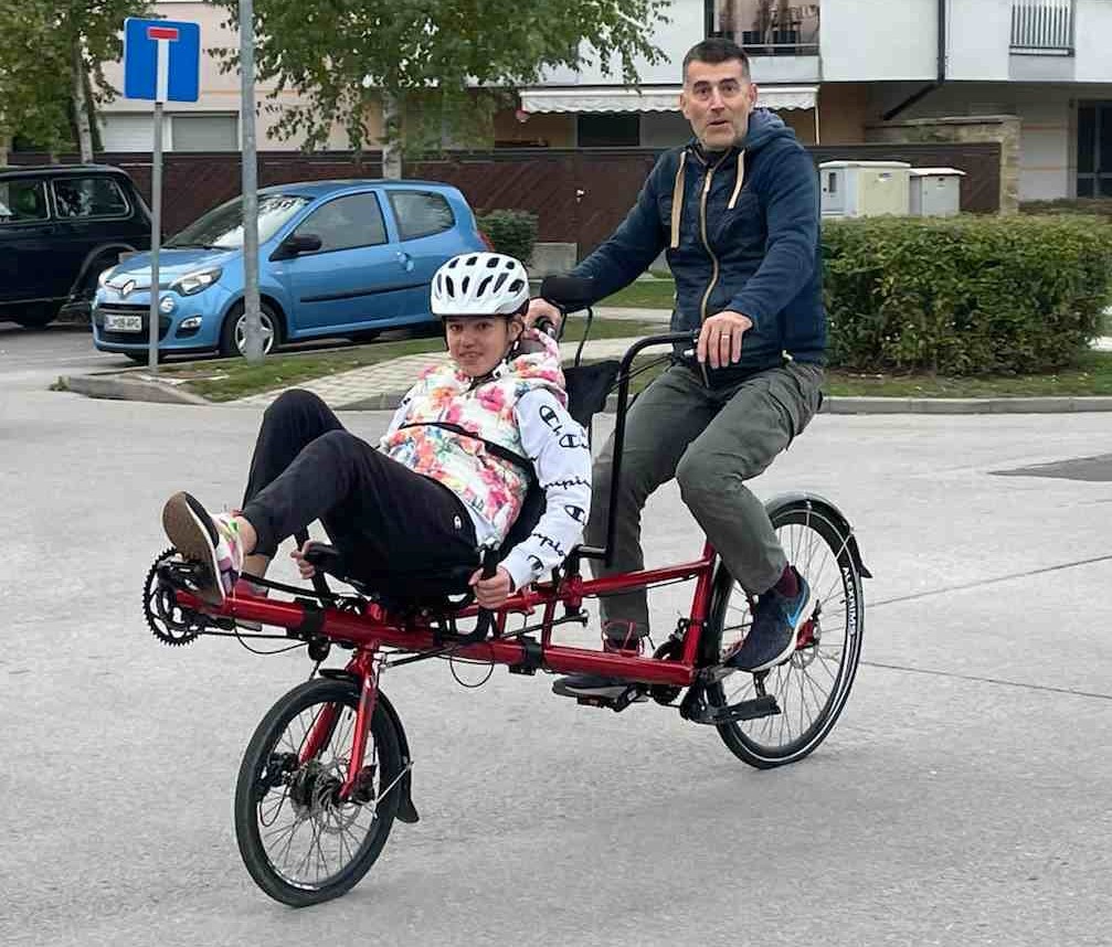 Tandem performer 2wd-f slovenia